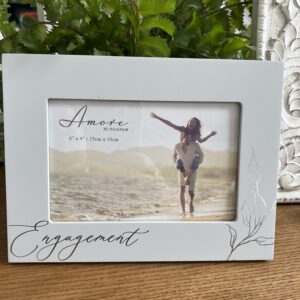 Amore Engagement frame main image