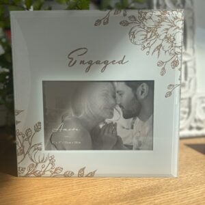 Amore Engagement picture frame main image